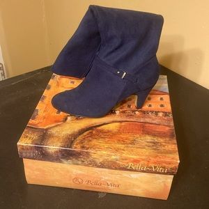 Blue and black Bella~Vita boots size 8 wide